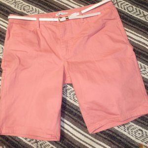 Summer Ready Lee Riders mid rise Bermuda shorts Sz 18 NWOT